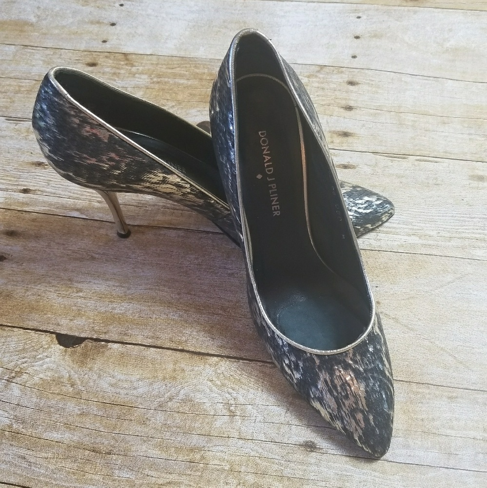 Donald J. Pliner Brave Black Silver Metallic Pumps - Picture 4 of 6